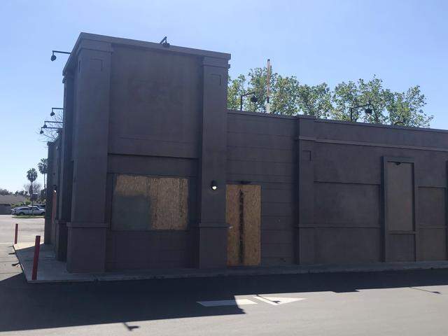 A building that once housed a KFC in the shopping center at the southwest corner of Bullard Avenue and First Street closed back in November 2025. Months later, a Walgreens located next door is set to close at the end of April.